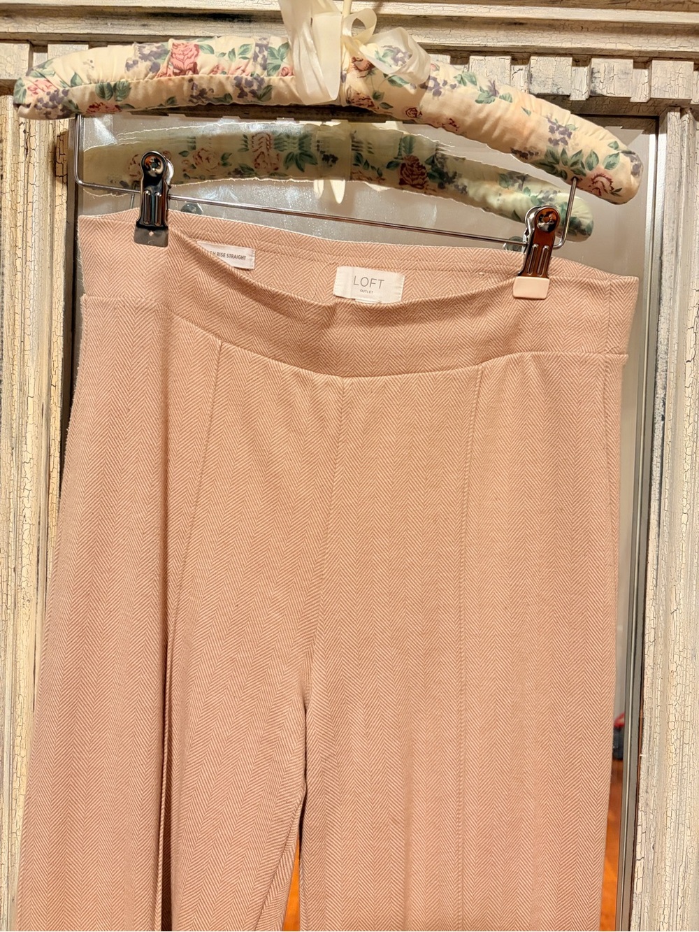 LOFT Beige Blush Wide-Leg Slacks Pants